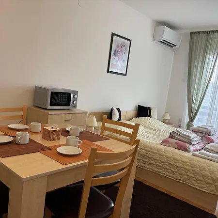 Apartment Family Alex⅋marry Raslog